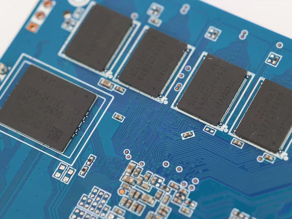 PCB fabrication costs for prototype orders of 100-500 units