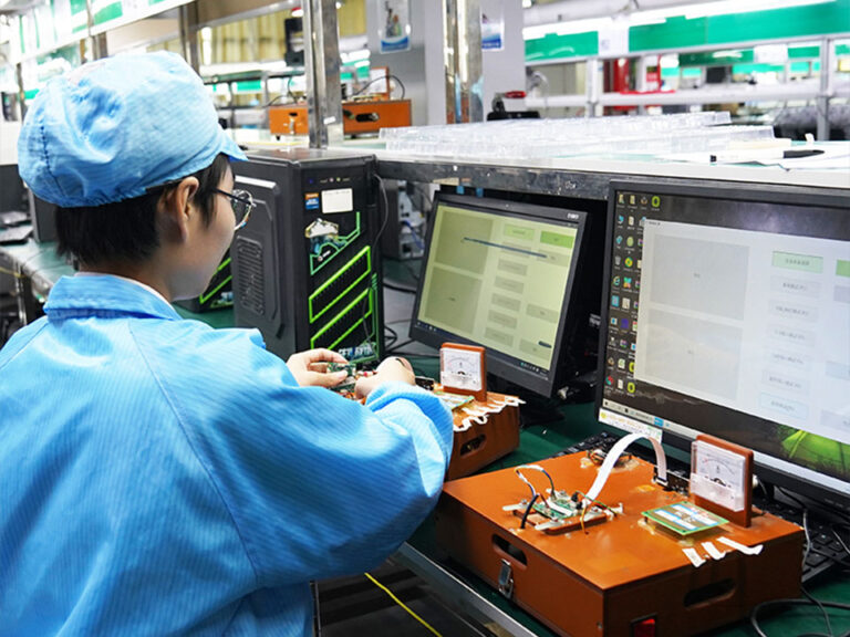 Qual è la differenza tra le specifiche dei PCB proto-grade e quelle dei PCB production-grade? 4 Qual è la differenza tra le specifiche dei PCB proto-grade e quelle dei PCB production-grade?