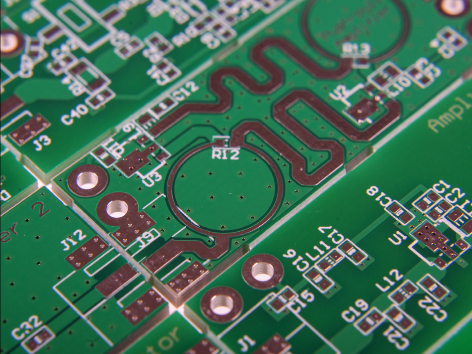 Transmission Line Loss Minimization in RF PCBs 1 RF PCB transmission line loss